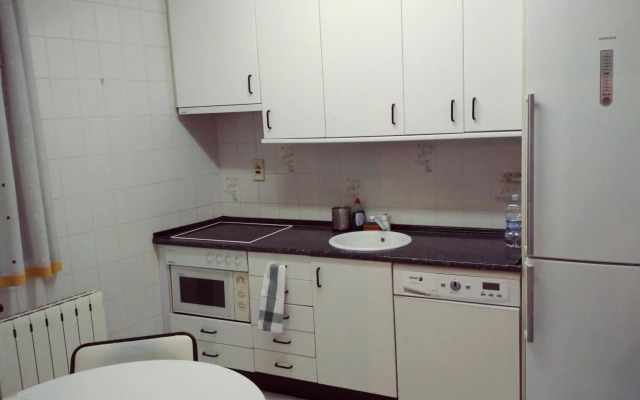 Bilbao Center Apt parking FREE