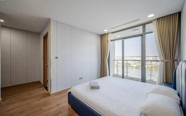 Long Apartment - Vinhomes Golden River