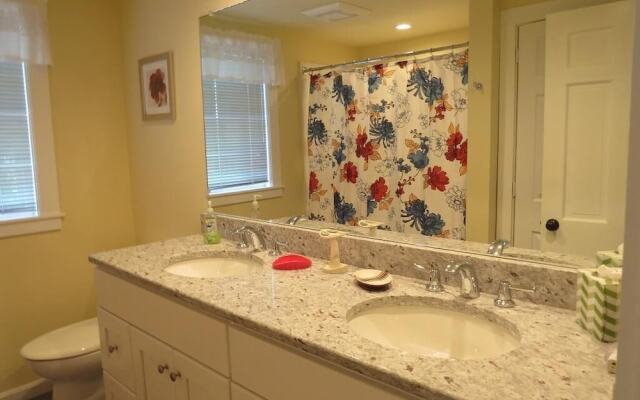 305 Ridgevale Road - Four Bedroom House