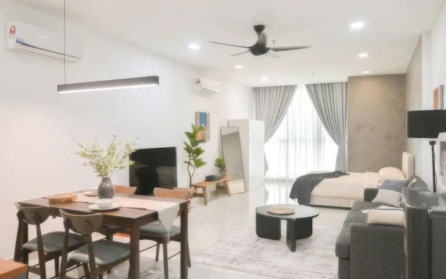 Luxstay Atria Sofo Suites Apartments