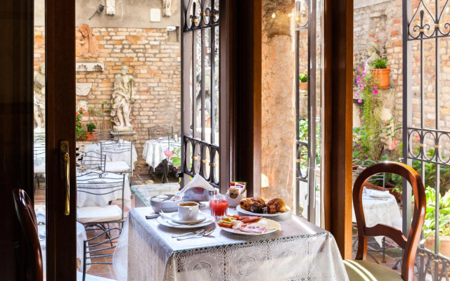 Hotel Al Ponte Mocenigo