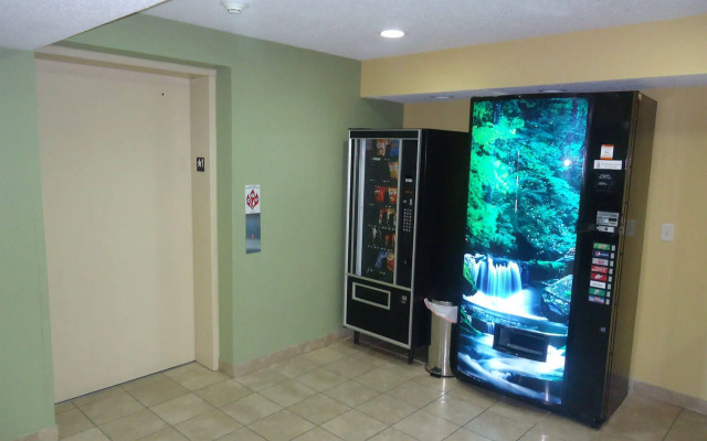 Town House Extended Stay Hotel Downtown