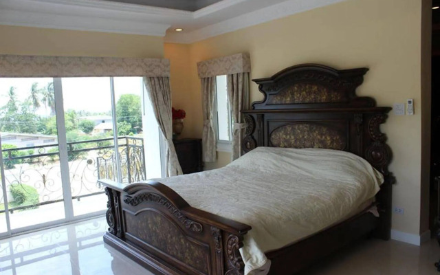 The Mansion