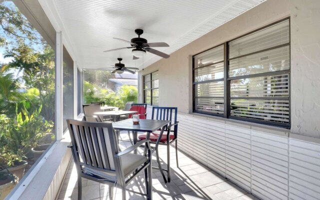 Modern Fort Myers Bungalow