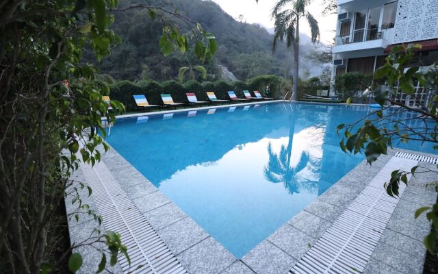 Avenue 18 Resort