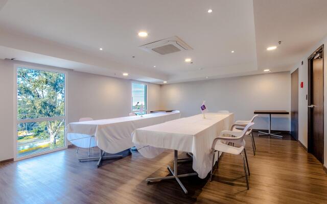 Sleep Inn Guadalajara Galerias