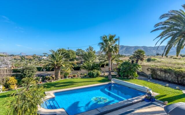 Deluxe Apartment in Albir With Pool & Garden