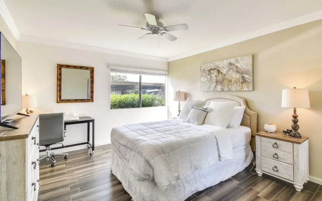 Near Fashion Square & Old Town: Scottsdale Condo!