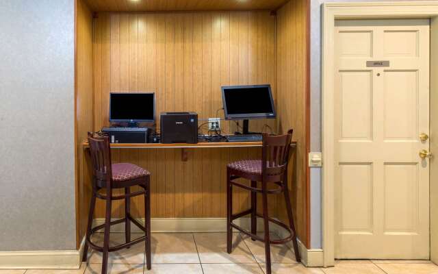 Days Hotel by Wyndham Williamsburg I-64