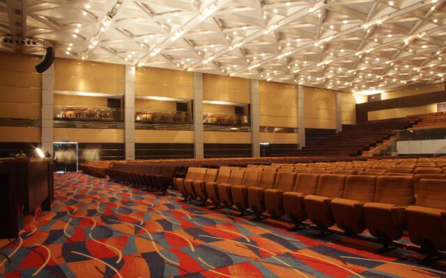 Gokulam Park Hotel And Convention Centre
