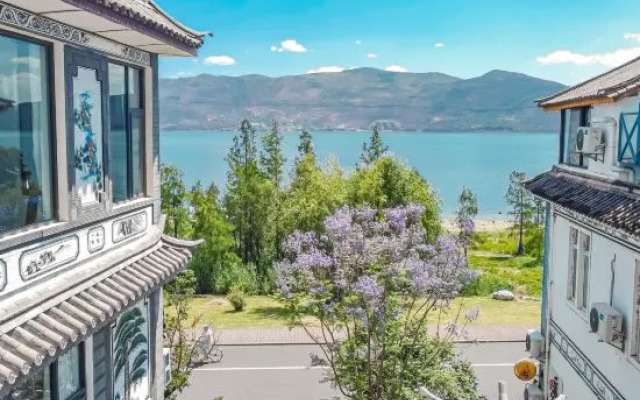 Zaihaiyifang Sunrise Seaview Homestay (Dali Qihai Branch)