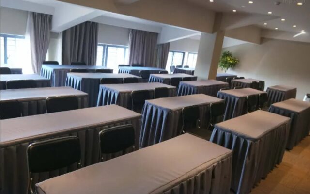 Home Inn Plus (Hefei South High-speed Railway Station Ningguo Road Lei Street)