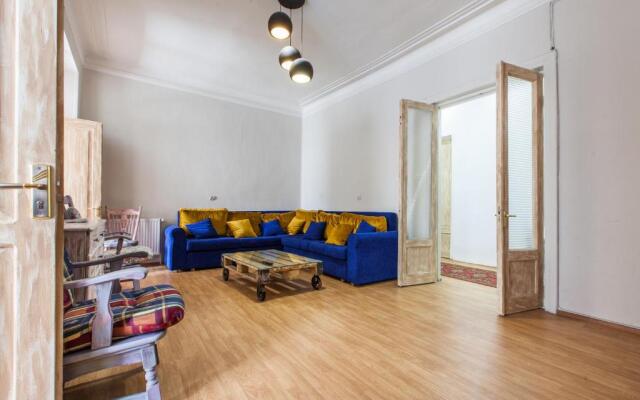 Sweet Home at Rustaveli Avenue