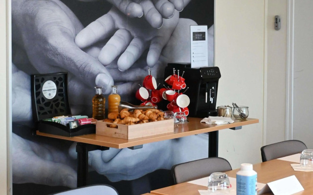 ibis Laval Le Relais d'Armor