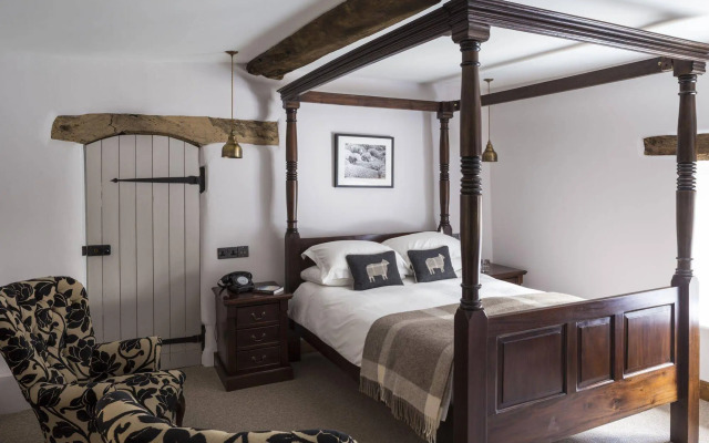 Tudor Farmhouse