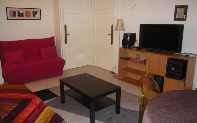 Parisian Home - Appartements Grand Boulevards, Musée Grevin