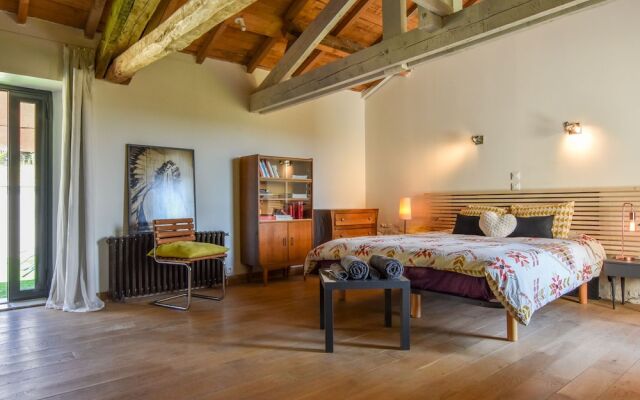 Splendid Holiday Home in Espère France With Private Pool