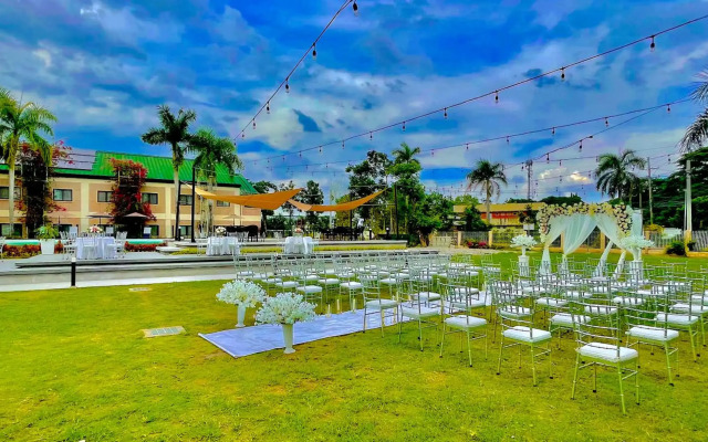 Luisita Central Park Hotel