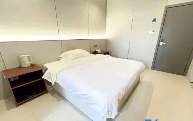 Hanglong Business Hotel (Dongguan Gaobu Guanxiang Fruit Market)