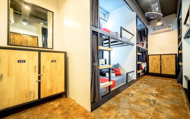 Episode 11 Hostel