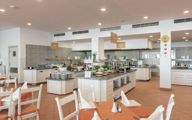 AluaSun Helios Beach – All Inclusive