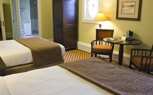 Lake Yellowstone Hotel & Cabins - Inside the Park