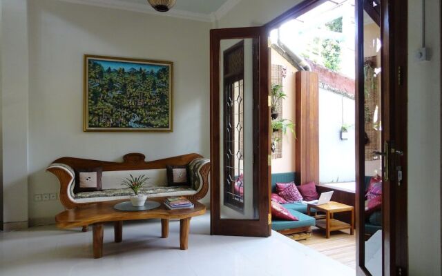Seminyak Hideaway Villa