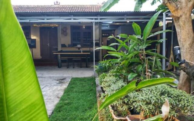 Happy Tree Hostel Yogyakarta