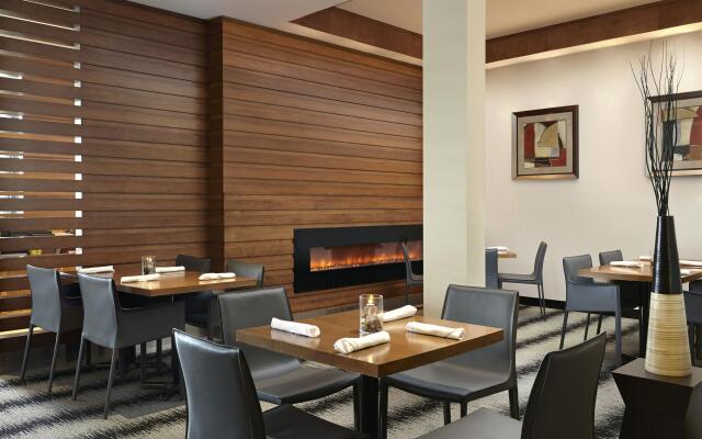Four Points by Sheraton Edmonton International Airport