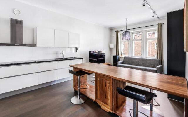 WeHost Top floor Transformable 2BR 8min to Centrum