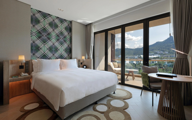 Holiday Inn Resort Qionghai Guantang by IHG