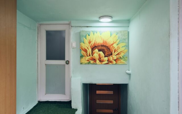 MYEONGDONG Station 2Min HOUSE