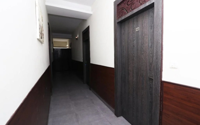 The Classic By OYO Rooms