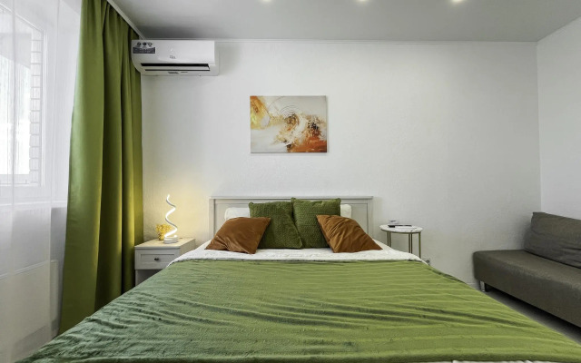 Studio apartment on Dmitry Mendeleev street 2k2