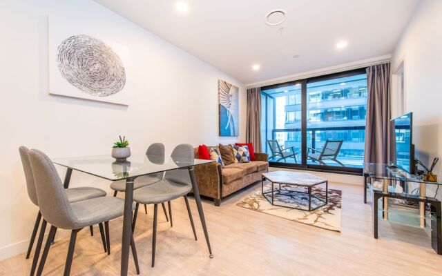 JHT - 2 BRM Apartment Level 5, Opposite to SkyTower