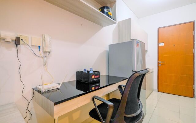 Comfortable and Cozy Living Studio Room at Dave Apartment