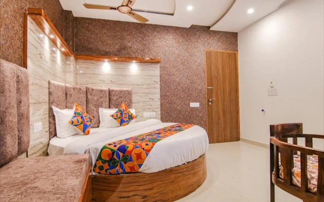 Fabhotel Meridian Inn