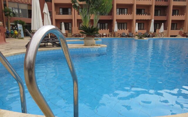 Africana Hotel & Spa