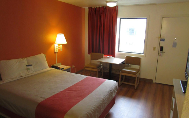 Motel 6 Vancouver, WA