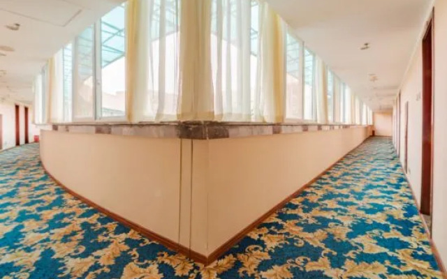 Sichuan Chaoyang Lake Hotel