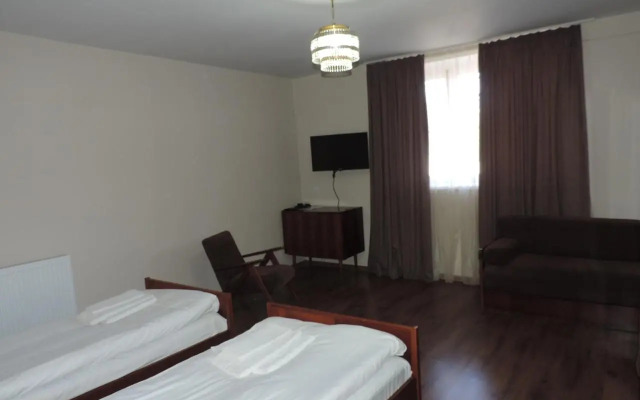 Tetriani Guesthouse