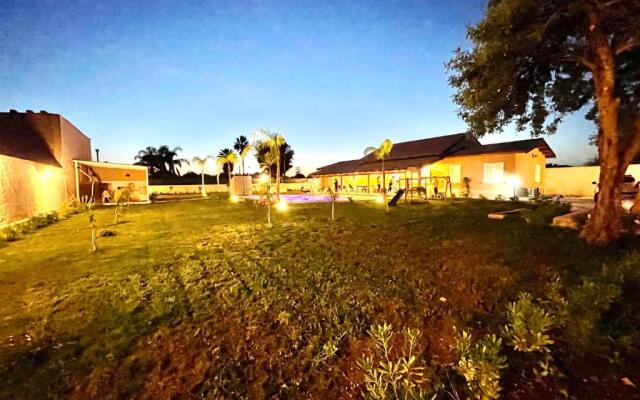 Villa Nunzia con piscina, sauna e idromassaggio.