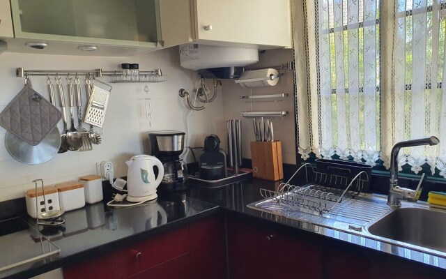 Luzia's Apartment - 2 Bedroom Apartment Sleeps 4