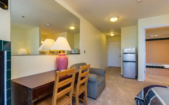 The Sandstone Point Inn