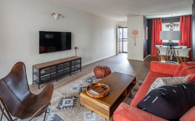 WanderJaunt Henley 1BR Scottsdale