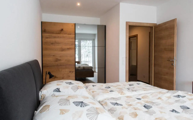 Ferienwohnung Bergsonne mit Sonnenbalkon und Tiefgaragen Parkplatz