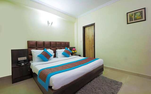 Capital O 2382 Hotel White House Continental