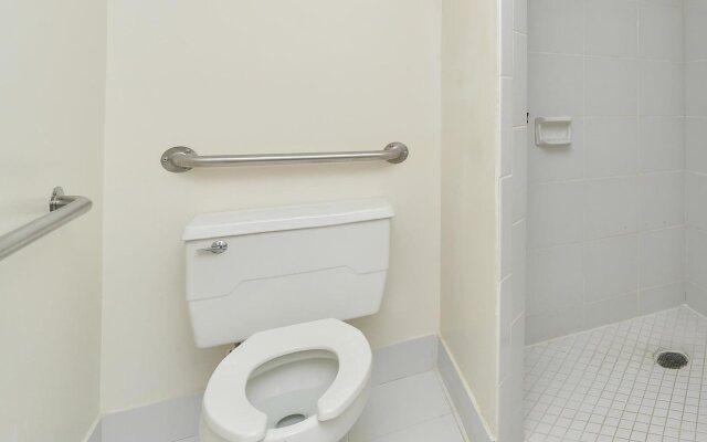 Americas Best Value Inn - Omaha