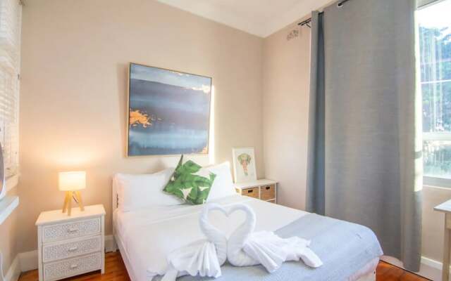 Cosy Apartment Walking Distance To Manly Beach