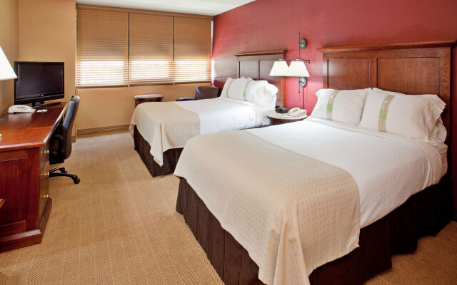 Adam's Mark Hotel & Conference Center